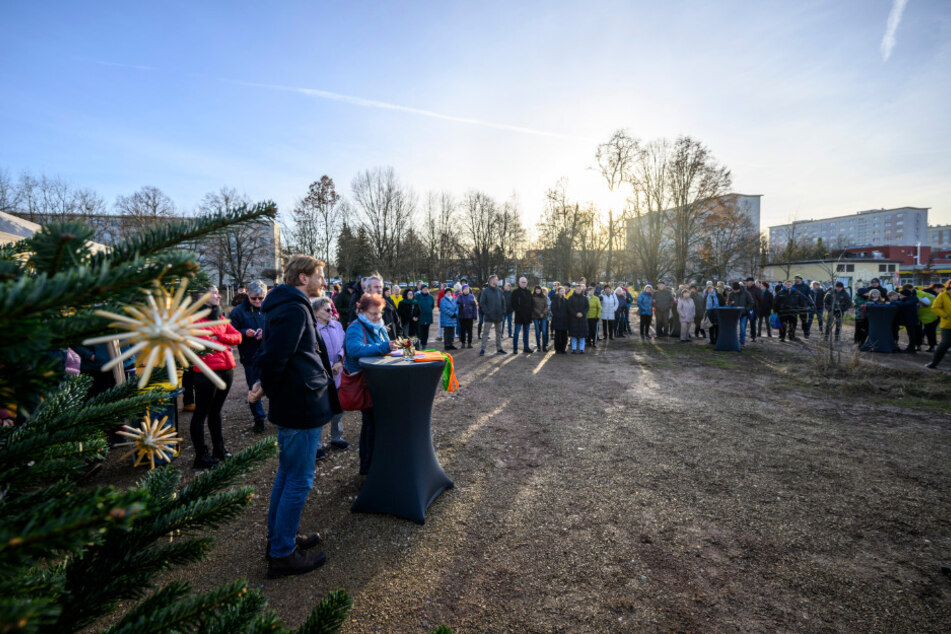 Baubürgermeister Michael Stötzer (51, Grüne) eröffnete am Sonntag den neuen Bürgerpark Gablenz.