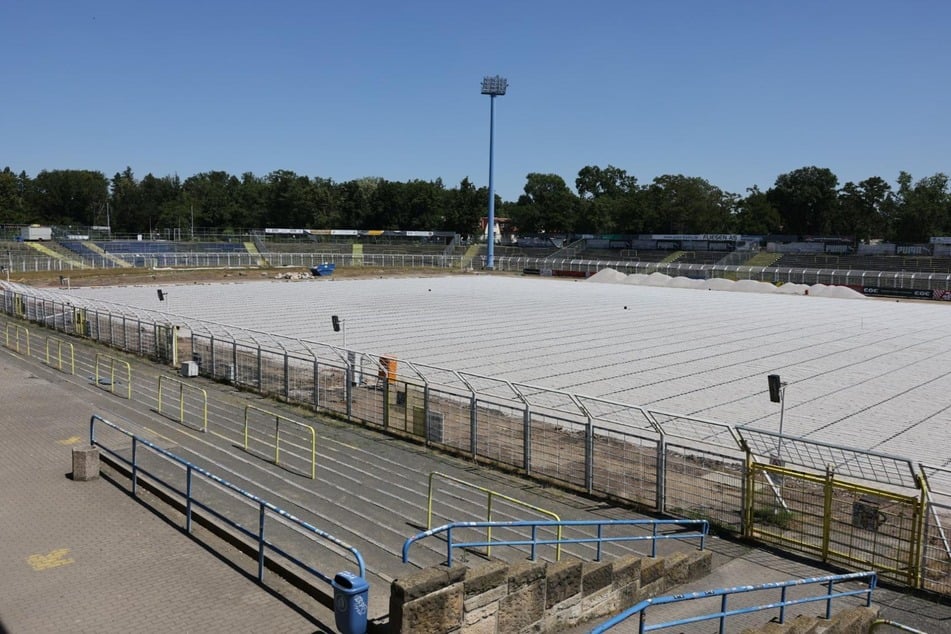 Noch ist das Bruno-Plache-Stadion eine ziemliche Baustelle. Spätestens zum ersten Regionalliga-Heimspiel gegen Altglienicke soll das anders aussehen.