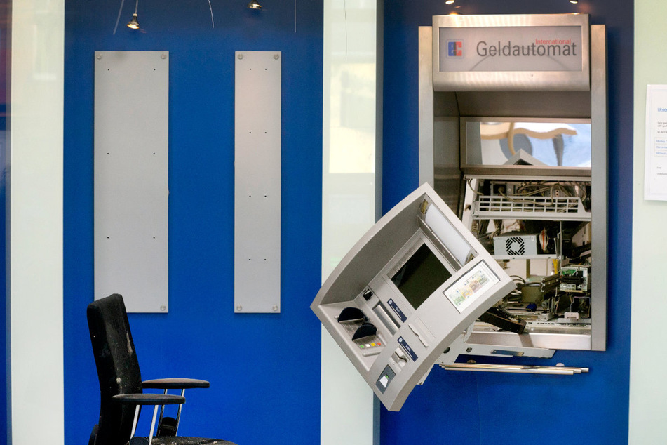 München: Schlag gegen Geldautomaten-Sprenger: Festnahmen in NRW und Bayern