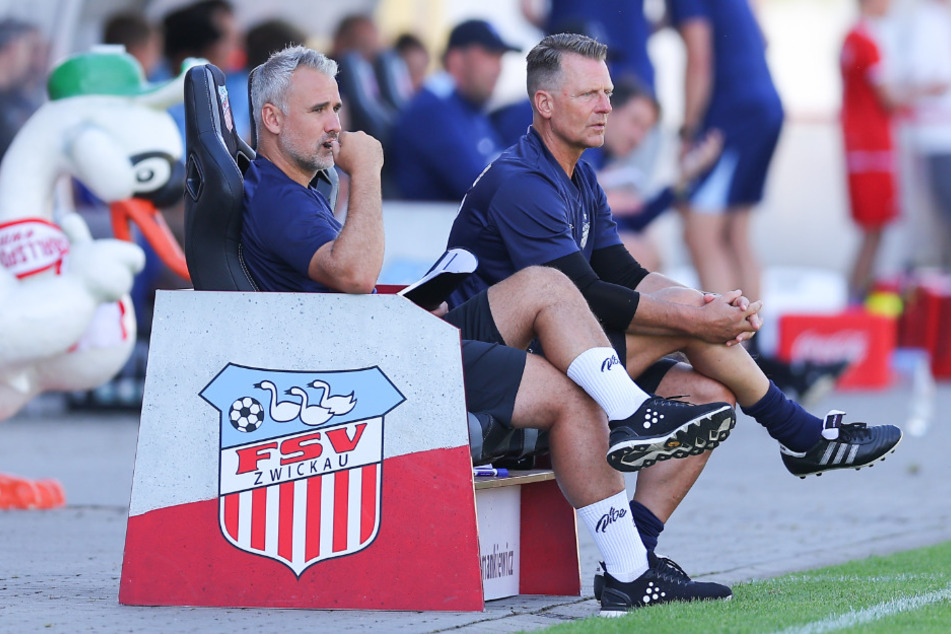 Co-Trainer Daniel Rupf (38, l.) und FSV-Trainer Rico Schmitt (55).