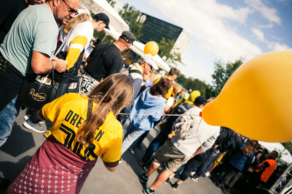 Umfangreiche Angebote für die jüngsten Dynamo-Fans runden das bunte Rahmenprogramm ab.