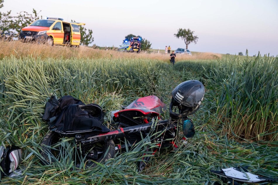 Der 18-jährige Biker zog sich bei dem Sturz schwere Verletzungen zu.