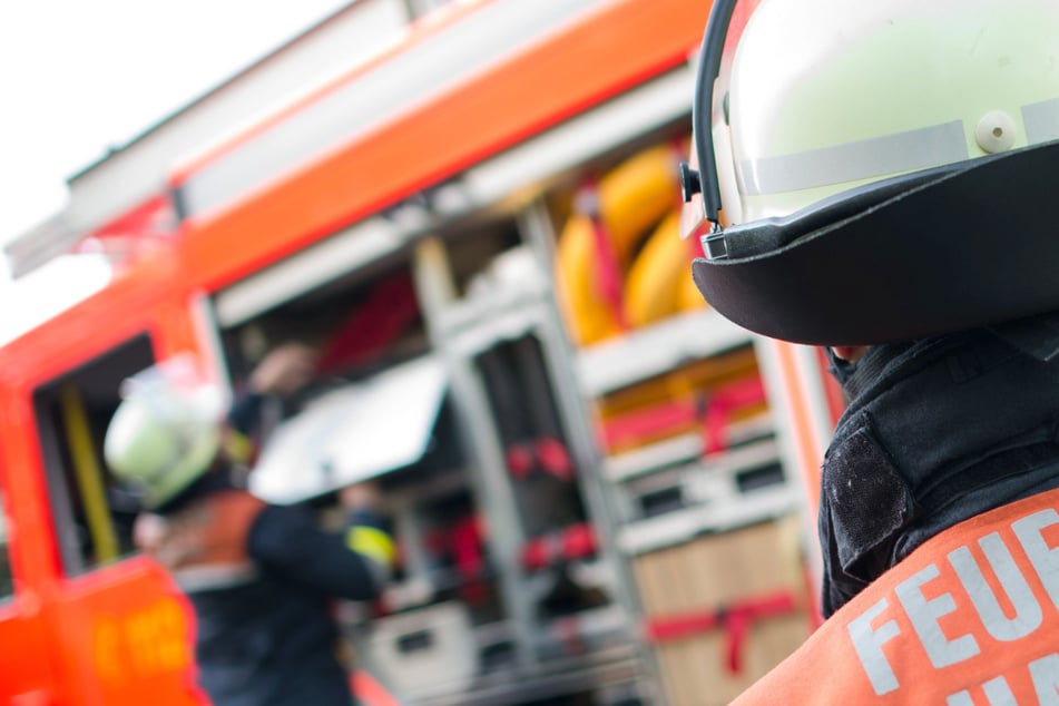 München: Feuerwehreinsatz in München: Brennendes Auto in Tiefgarage ruft Retter auf Plan