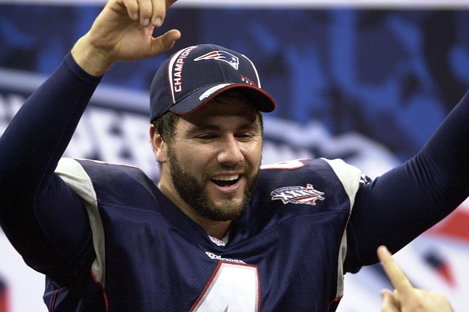Vinatieri after winning his first Super Bowl (XXXVI) with the New England Patriots