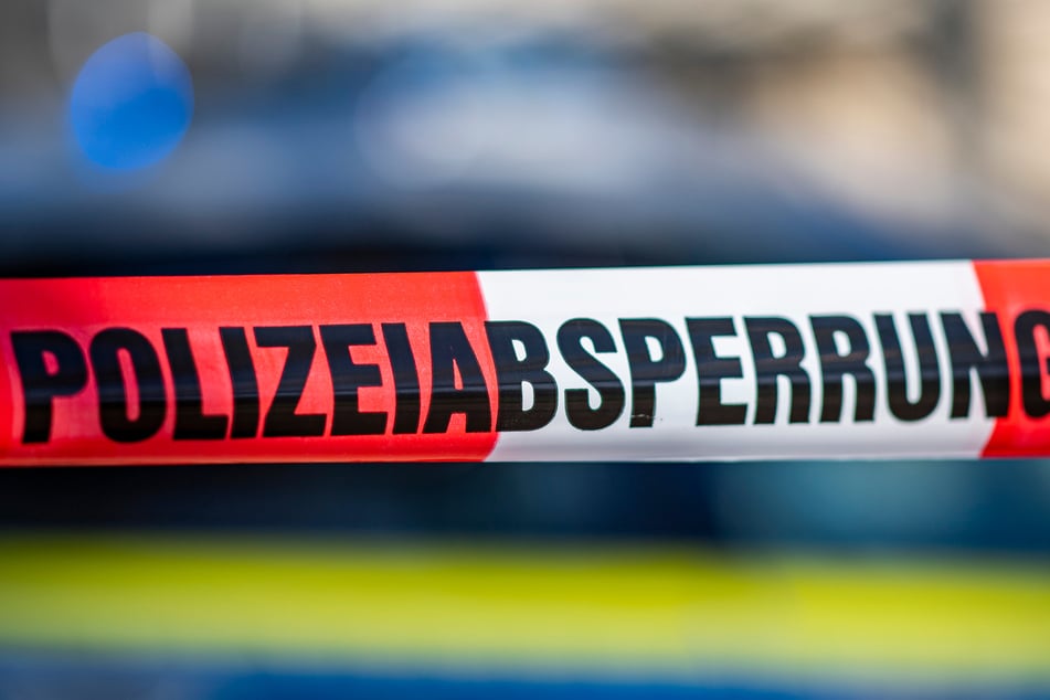 Die B71 musste nach dem Unfall komplett gesperrt werden. (Symbolfoto)