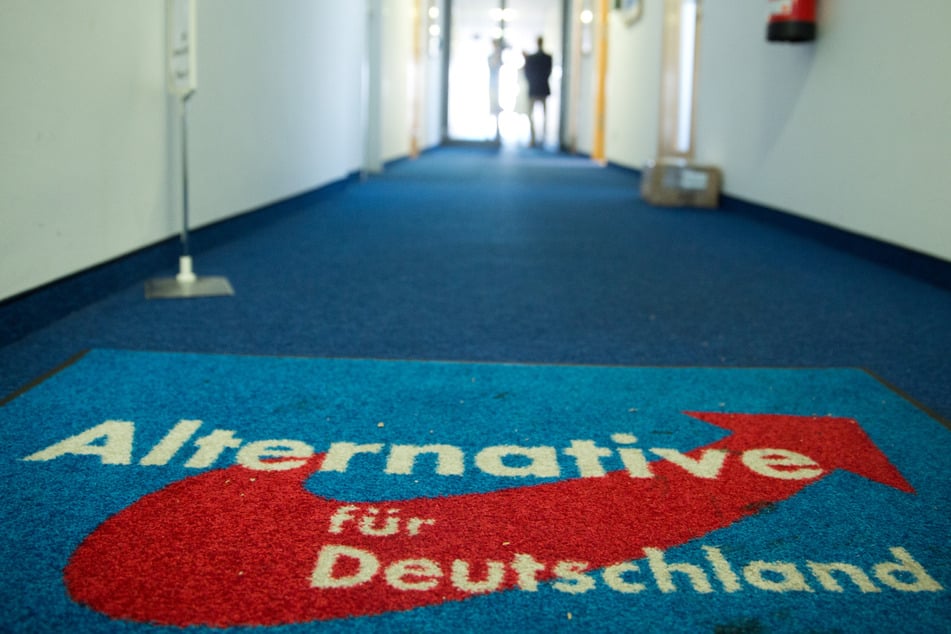 Aufgrund einer Spendenaffäre sind am Mittwoch in Berlin die Geschäftsräume der AfD durchsucht worden.