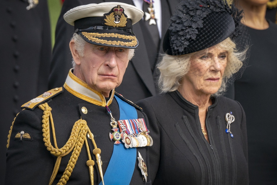 Charles (73) und Camilla (75) ziehen es vor, in Clarence House wohnen zu bleiben.