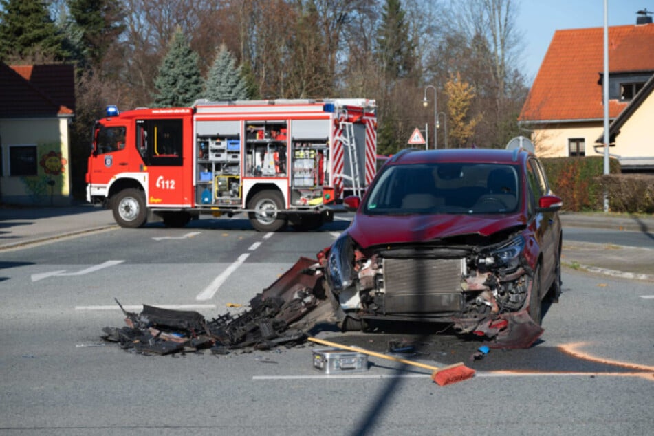 Der Sachschaden beläuft sich insgesamt auf 10.000 Euro.