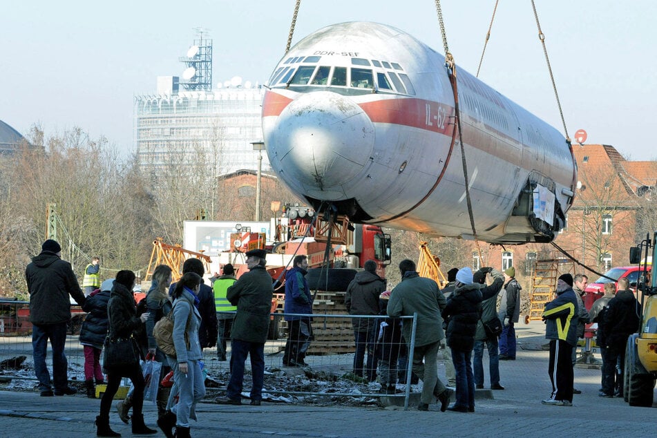 So wurde die Iljuschin IL-62 vor 15 Jahren nach Marienbrunn gebracht.