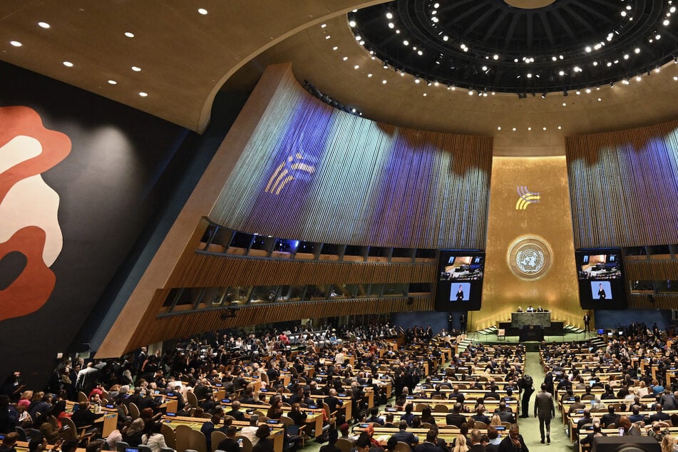 UN adopts pact promising to build "brighter future" for humanity – despite Russian objections