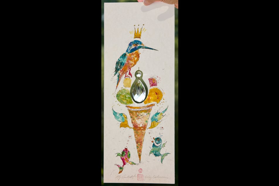 Böhmisches Glas ziert gern Kronleuchter. Gaby Bachmann entdeckte die antiken Kristalle für die Kunstwerke.