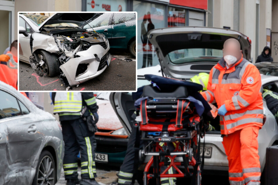 Chemnitz: Crash beim Ausparken, Renault-Fahrer im Krankenhaus