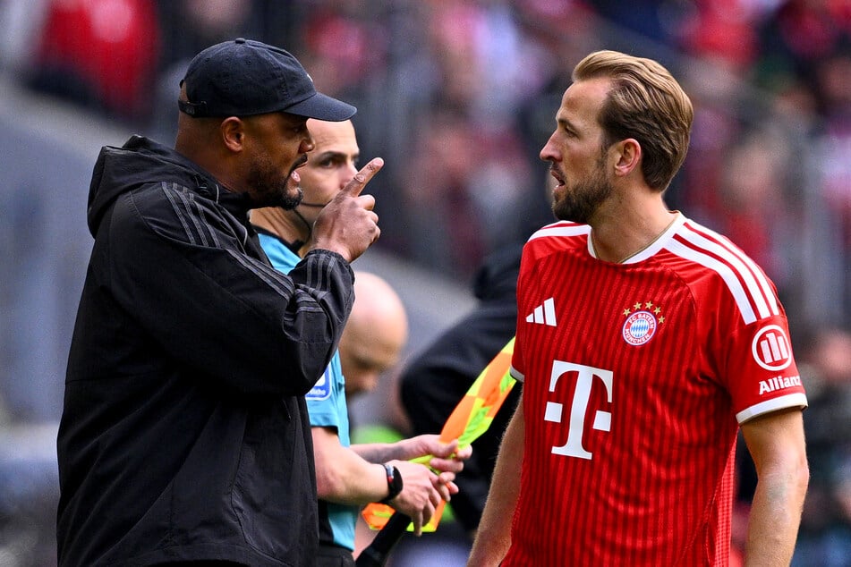 Bayern-Coach Vincent Kompany (40, l.) hält Kane für einen würdigen Gewinner beim diesjährigen "Ballon d'Or".