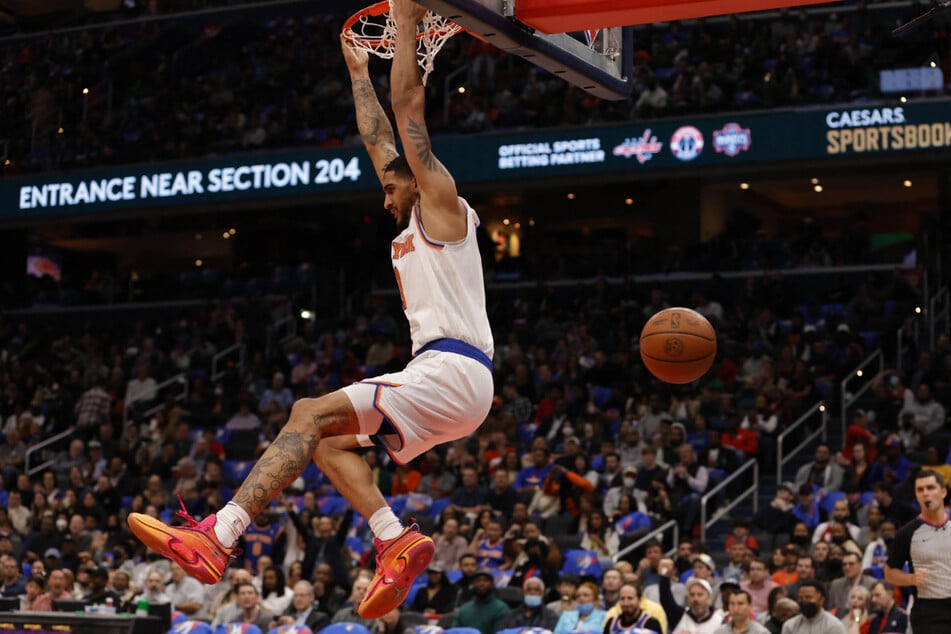 New York Knicks forward Obi Toppin dunked the ball against the Washington Wizards in the second quarter at Capital One Arena in Friday's away win. (Geoff Burke - USA TODAY Sports)