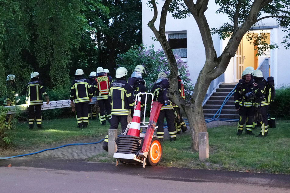 Ein Großaufgebot der Feuerwehr war am Dienstag in Leipzig-Grünau im Einsatz.