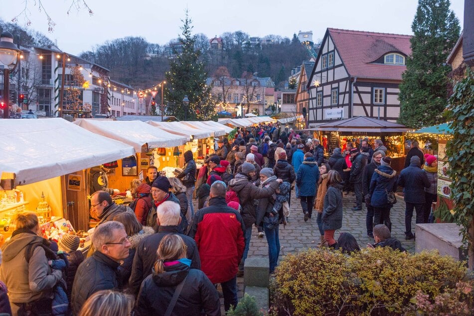 Längst kein Geheimtipp mehr: der Weihnachtsmarkt in Loschwitz.