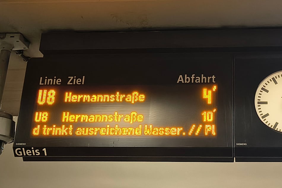 Die Fährgäste sollen bei der extremen Hitz nicht vergessen, ausreichend Wasser zu trinken.