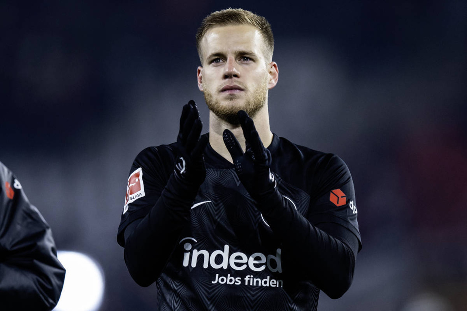Am Montag soll Hrvoje Smolcic (22) operiert werden. Der kroatische U21-Nationalspieler wird Eintracht Frankfurt bis zum Saisonende fehlen.