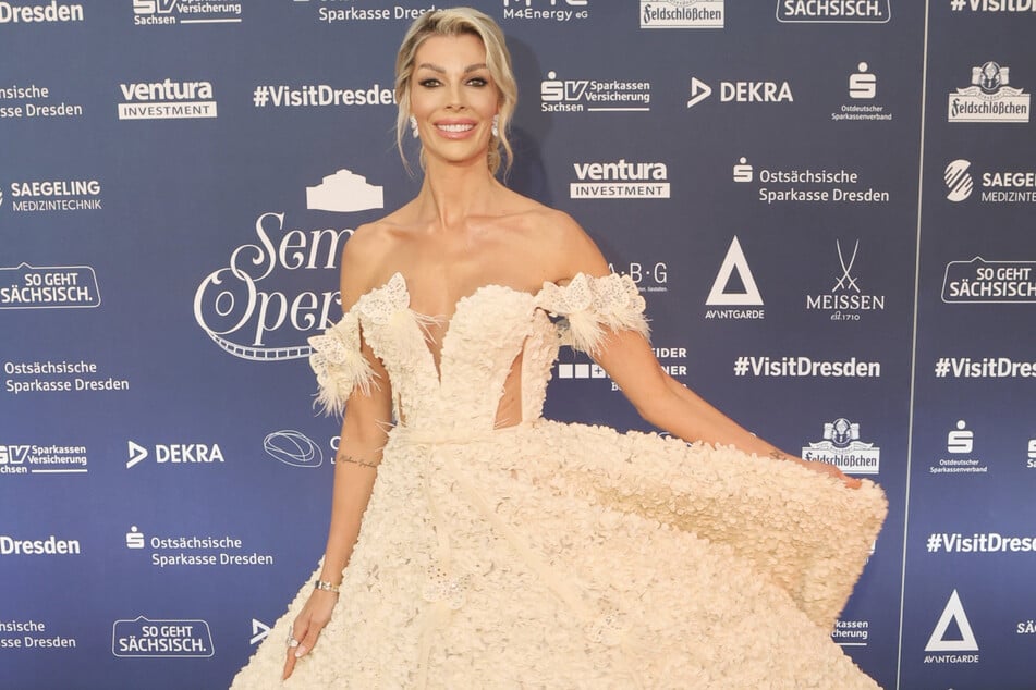 Für Annika Gassner (35) fühlt sich der SemperOpernball mittlerweile wie Nachhausekommen an.