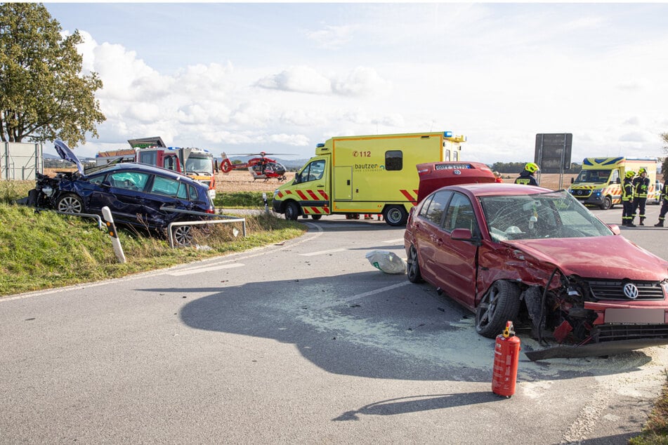 Insgesamt vier Personen wurden infolge des Unfalls verletzt.