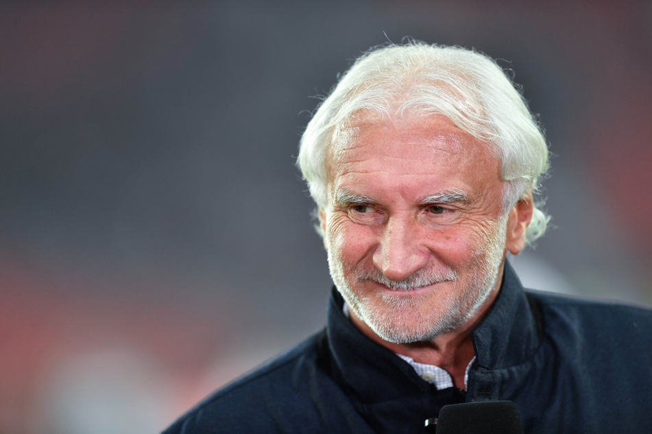 Rudi Völler (63) will sich das Halbfinale der Europa League zwischen Bayer 04 Leverkusen und der AS Rom live im Stadion anschauen.