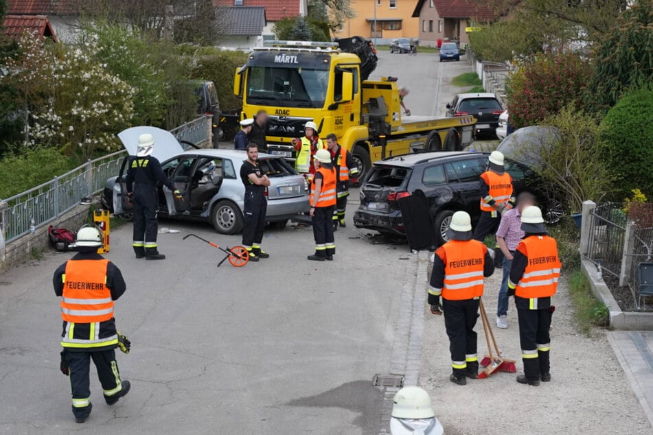 München: Horror-Crash in 30er-Zone: Fünf Personen schwer verletzt, drei Hubschrauber im Einsatz