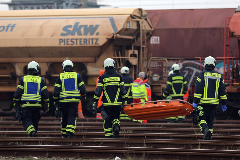 Im Rostocker Überseehafen wurde die mutmaßlich verkohlte Leiche eines Mannes gefunden. Wahrscheinlich starb er durch einen Stromschlag.