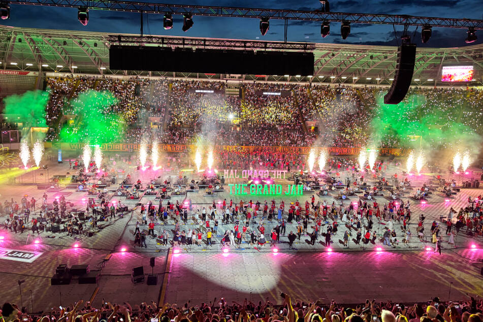 Mit The Grand Jam 2026 erwartet Musikbegeisterte am Samstag (25.7.) ein magischer Abend im Rudolf-Harbig-Stadion.