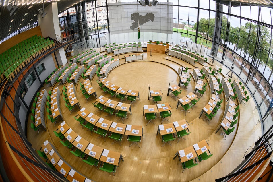 Blick in den noch leeren Plenarsaal des Sächsischen Landtages. Am Wochenende zeigten hier Schüler der Klassen 8 bis 12 ihre Fähigkeiten in der Kunst der freien Rede.