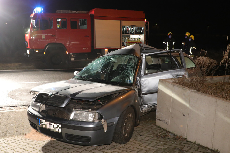 Der Fahrer des Škodas landete nach dem Crash im Krankenhaus, an dem Wagen selbst entstand Totalschaden.