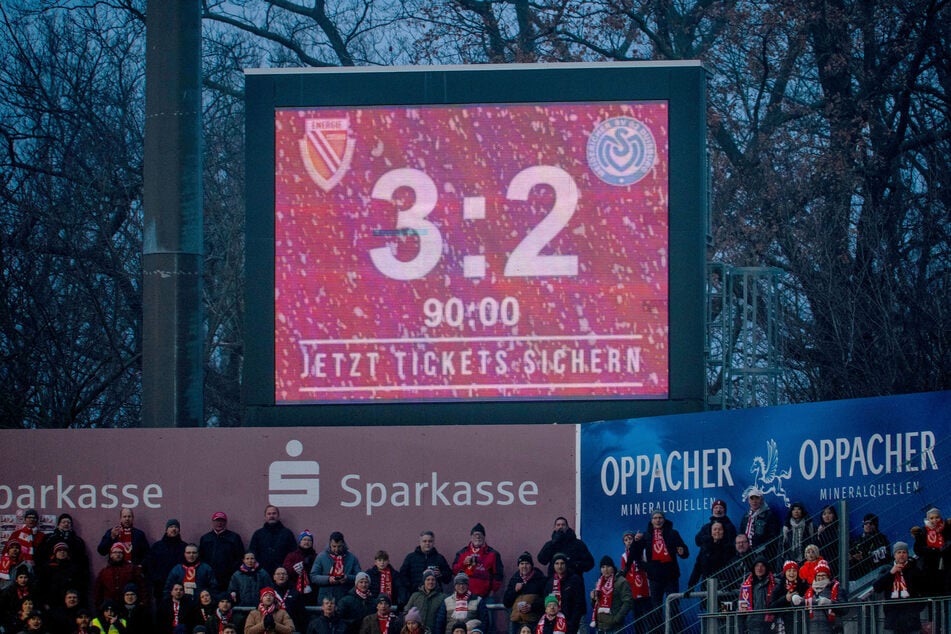 Wir schreiben erst den 17. Spieltag, aber: An dieses irre Spiel werden im Saisonrückblick viele Fans zurückdenken.