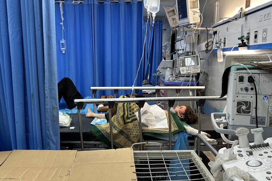 Patients receive treatment at Al-Shifa hospital in Gaza City on November 10, 2023.