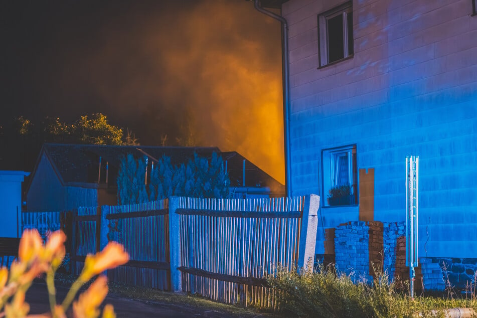 Das Feuer richtete einen enormen Schaden an. Die genaue Summe steht allerdings noch nicht fest.