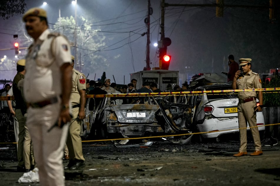 Viele Tote befürchtet: Auto-Explosion erschüttert Delhi