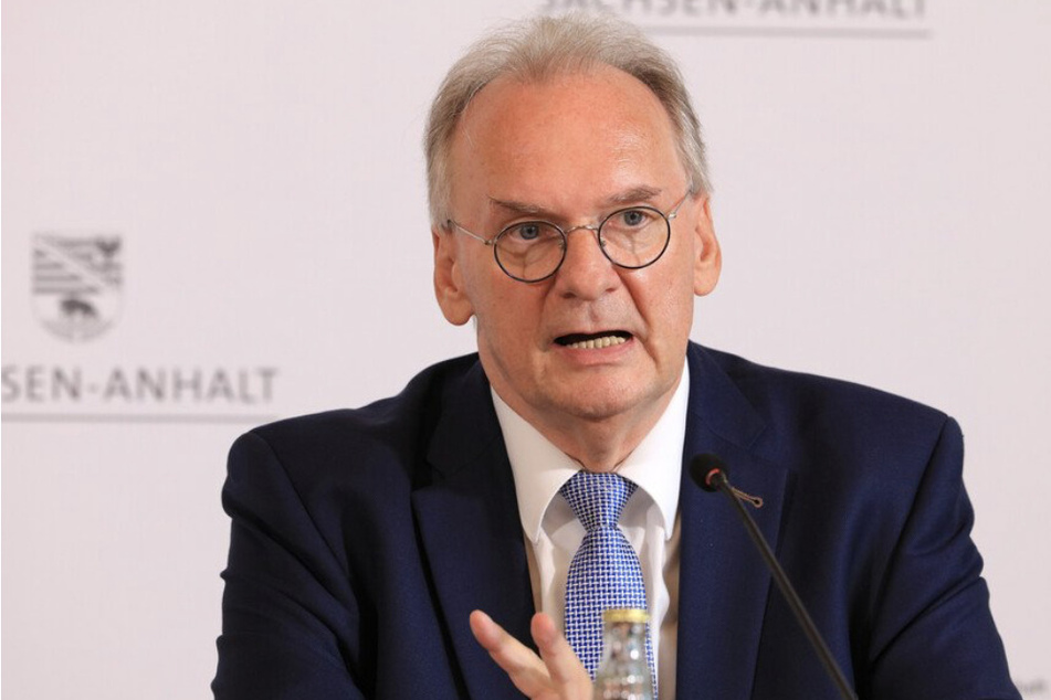 Während seiner vergangenen Legislaturperiode bekam Ministerpräsident Reiner Haseloff (67, CDU) rund 100 Geschenke und Mitbringsel.