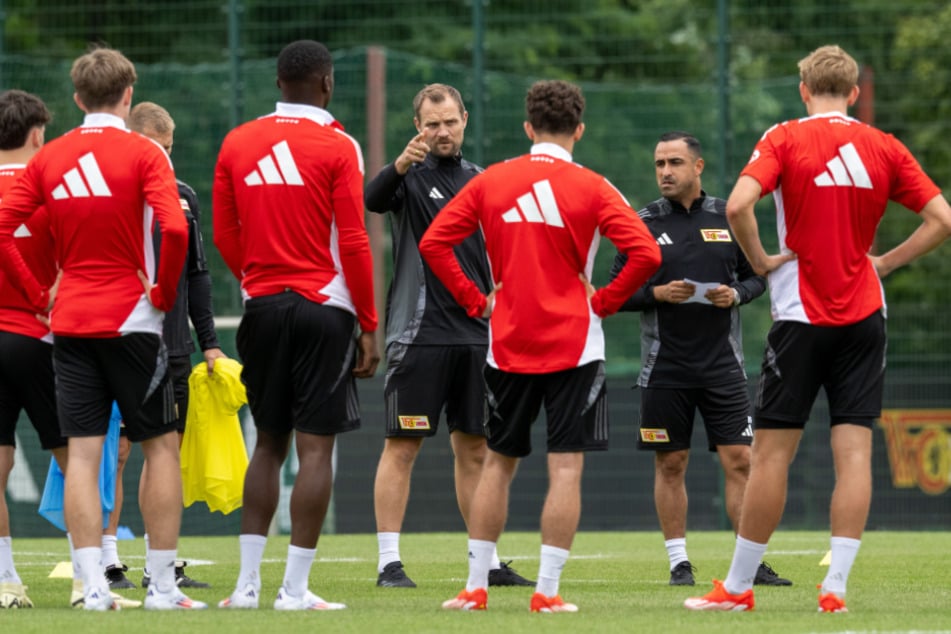 Union-Coach Bo Svensson (44) konnte sich im ersten Testspiel über ein 4:0 freuen.