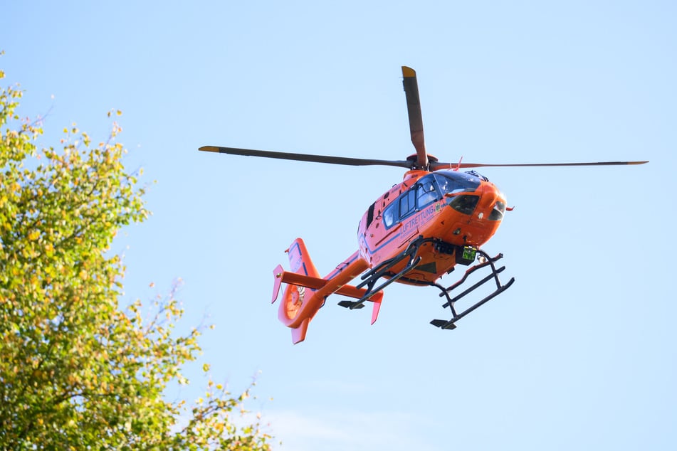 Der Verletzte wurde per Hubschrauber in die Klinik geflogen. (Symbolfoto)