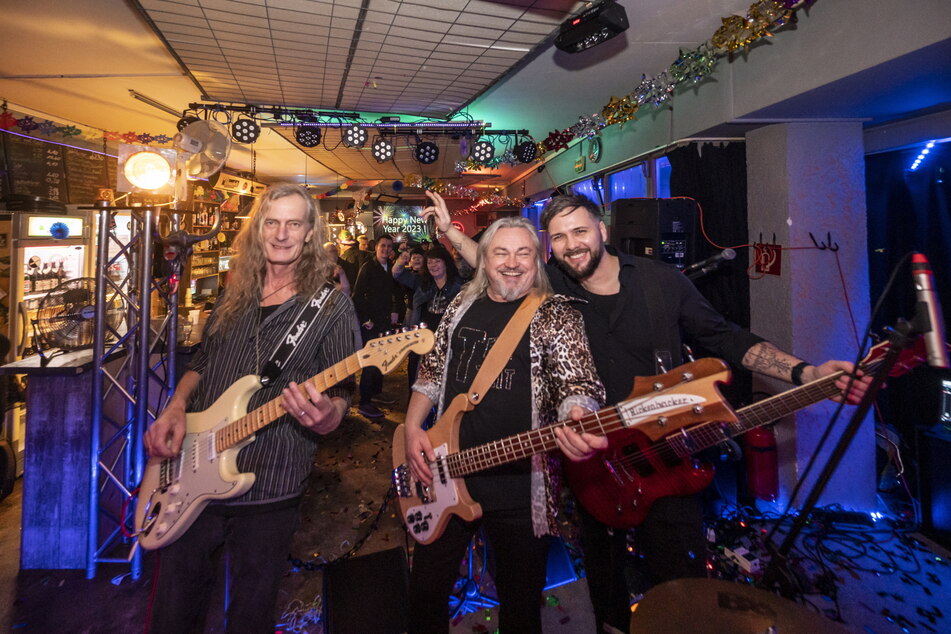 Die Rockband "Teil Zeit" heizte den Gästen im "Hang Over" ein.