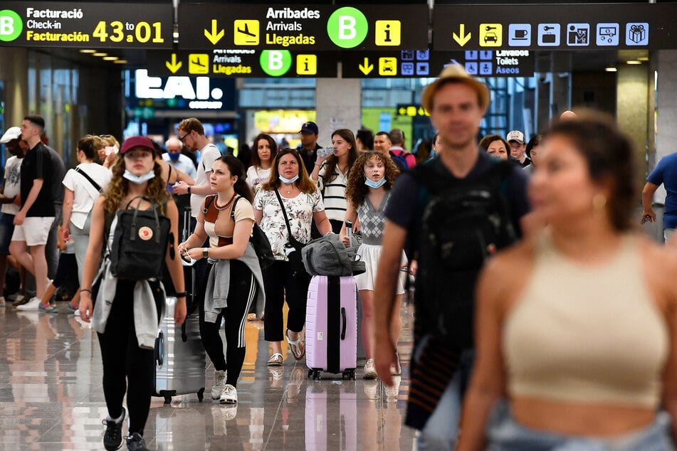 Der Flughafen El Prat in Barcelona ist der zweitgrößte Airport in Spanien. Reisende sollten mit ihrem Gepäck hier besonders achtsam umgehen.