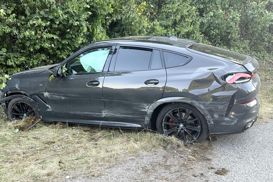Auch der BMW X6 ist nach dem Unfall ein wirtschaftlicher Totalschaden.