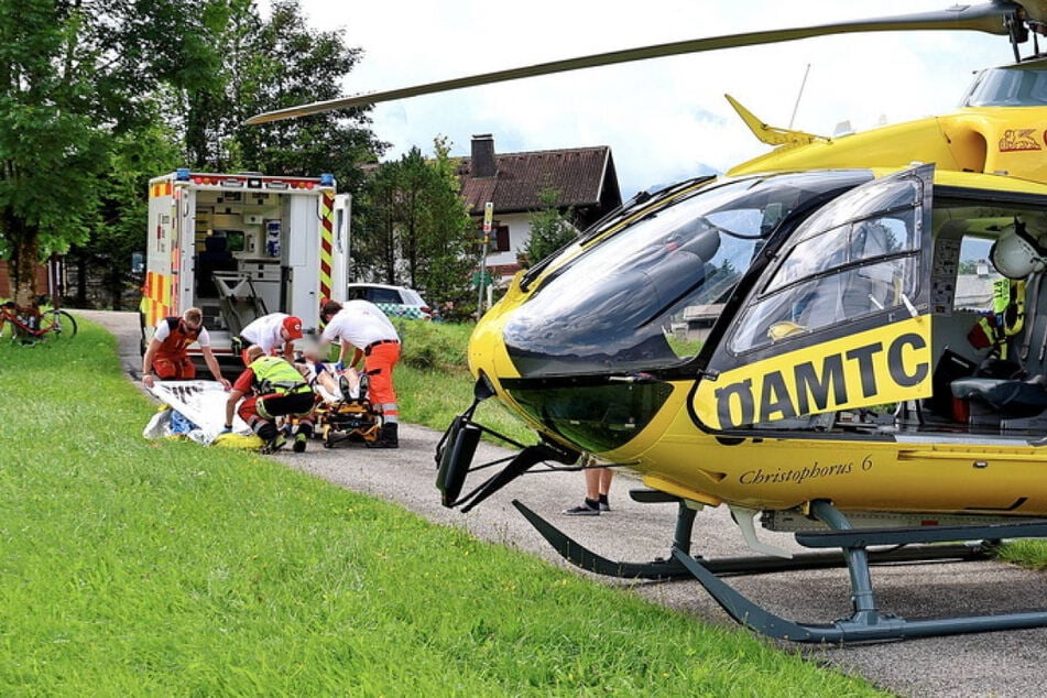 Mit einem Hubschrauber wurde ein Notarzt eingeflogen, der sich um den Patienten vor Ort kümmerte.