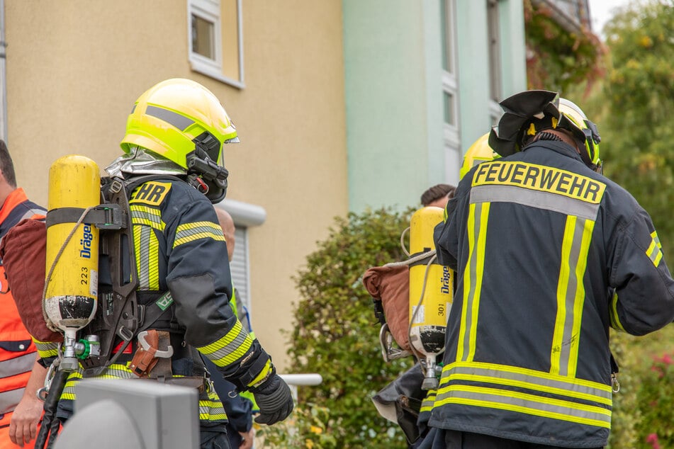 Großeinsatz in Annaberg: Feuerwehr rettet sechs Bewohner aus Wohnheim