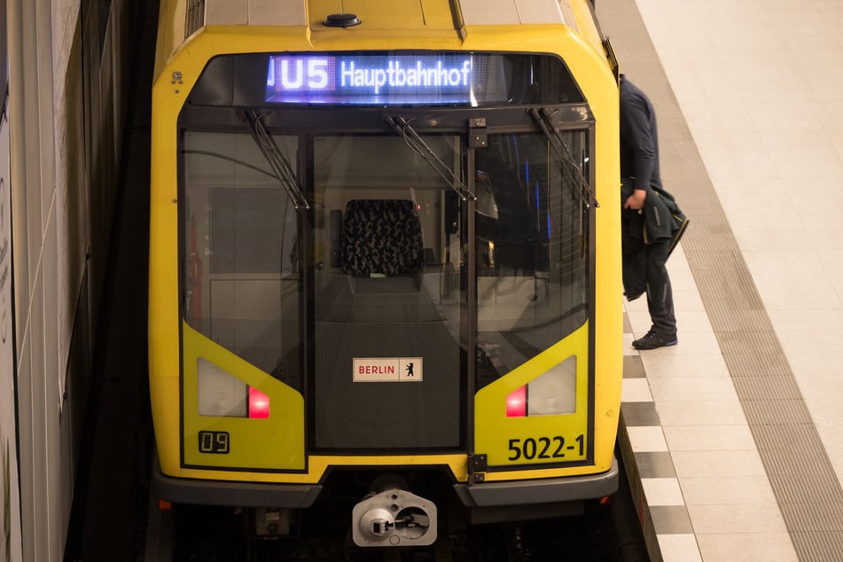 Obwohl der U-Bahn-Betrieb wieder regulär läuft, bestehen noch weitere Baustellen im Bezirk.