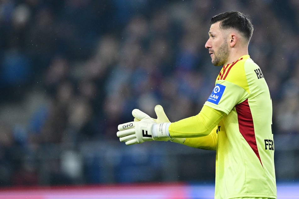 Dank einer Klausel bleibt Daniel Heuer Fernandes (33) wohl noch ein weiteres Jahr beim HSV.