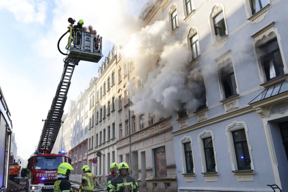 Aufgrund des Löscheinsatzes musste die Gießerstraße voll gesperrt werden.
