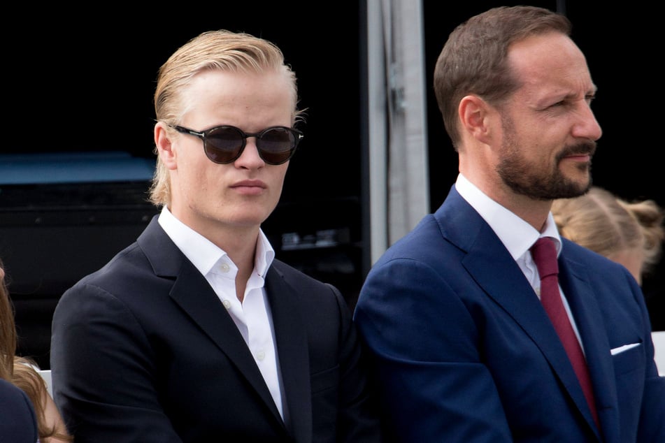 Marius Borg Høiby (29. l.) verbüßt seine U-Haft in einem Hausarrest auf dem königlichen Anwesen Skaugum.