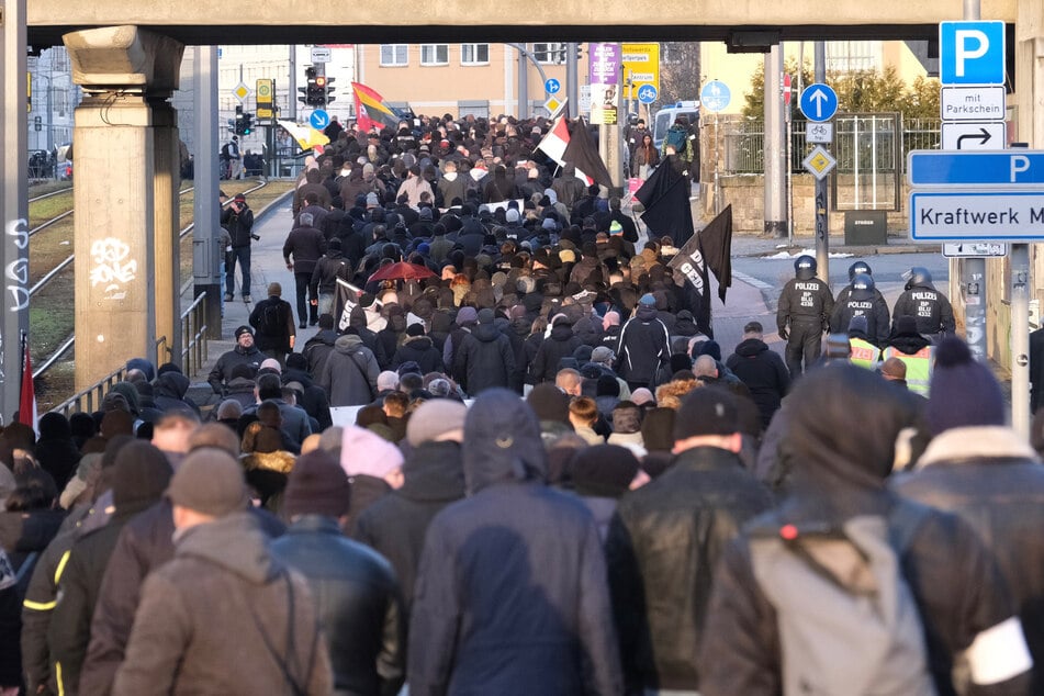 Rund 2300 Leute sollen Teil des "Trauermarsches" sein.