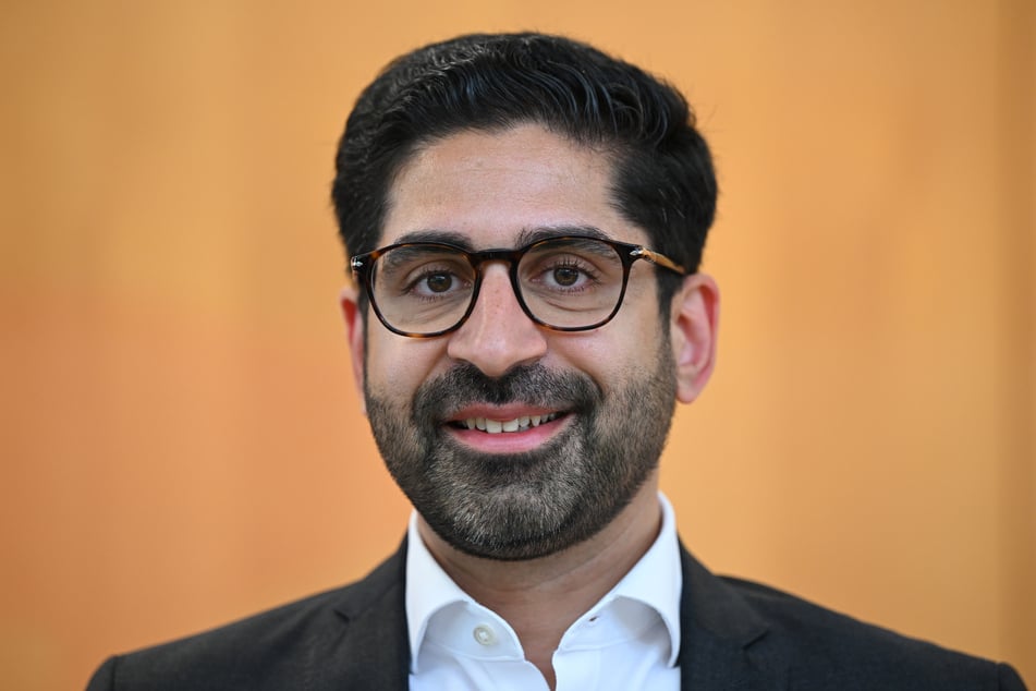 Für den hessischen Verkehrsminister Kaweh Mansoori (37, SPD) sind die regionalen Kennzeichen ein "Herzensprojekt".