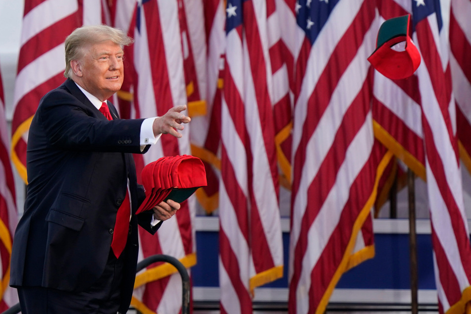 Er ist wieder da! Jetzt will Trump Amerika "retten"