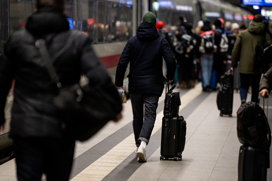 Berlin: Verspätungen und Ausfälle: Tief "Zoltan" zerrt an Nerven der Bahn-Fahrer in Berlin